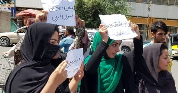 タリバンが記者会見　イスラム法の範囲で女性の権利認めると