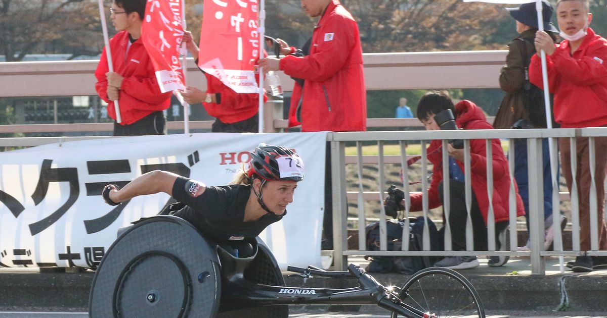 日本企業、義足や車いすでパラ選手支える