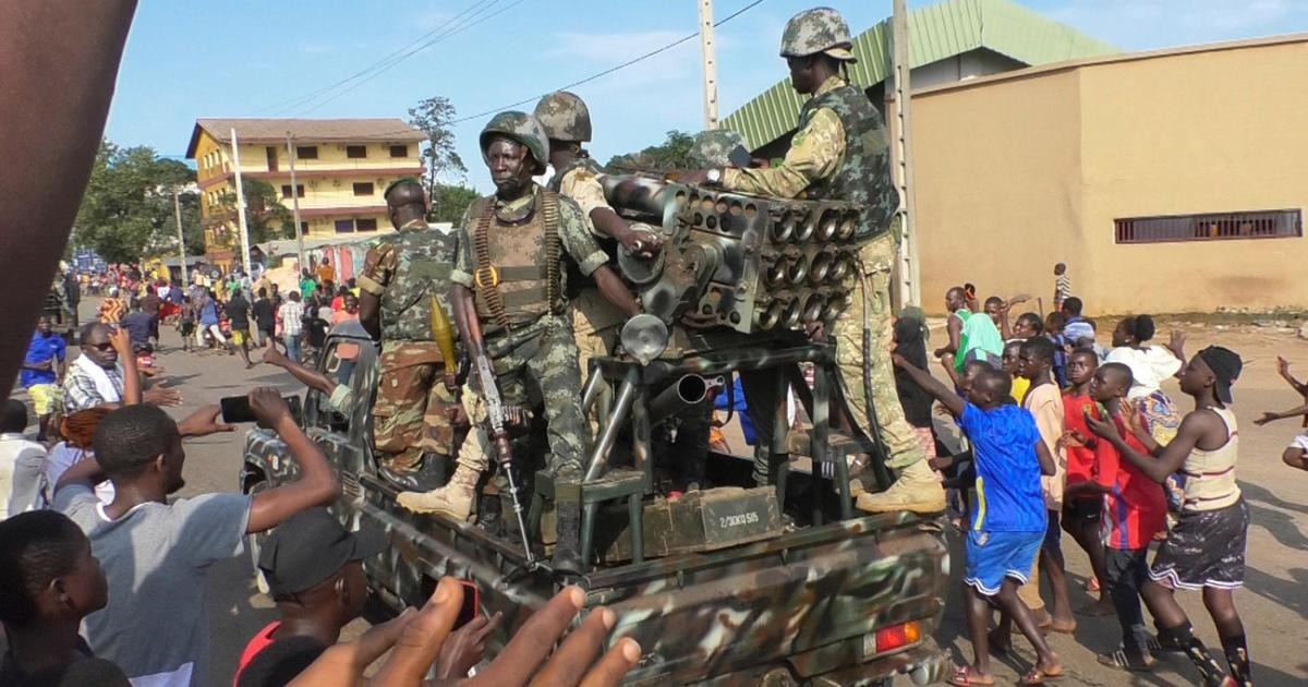 Daily Brief：ギニアで大統領拘束、憲法は停止