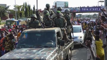 ギニア、閣僚への集合要求で緊張　一部の軍幹部がクーデター