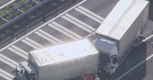 運転手2人が大ケガか名神高速でトラックが別のトラックに追突 自衛隊車両含む4台絡む玉突き事故に