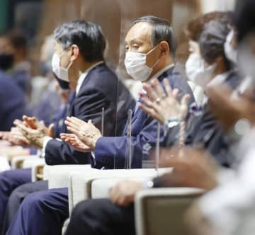 菅首相、五輪パラは「成功した」　組織委事務総長が面会