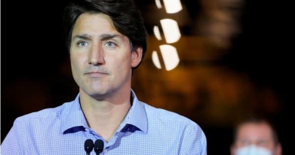 カナダで選挙活動中のトルドー首相に投石　選挙の争点はワクチン義務化