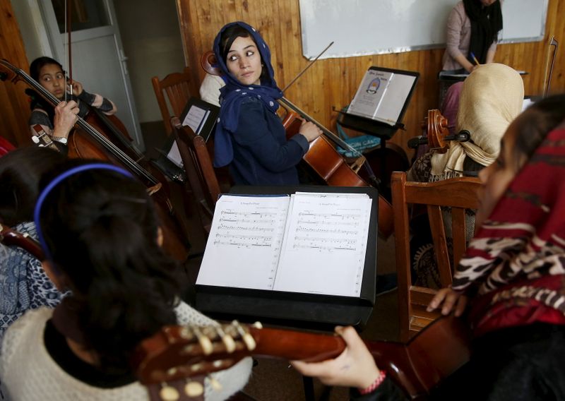 アングル：音楽が死んだ日、アフガン「女性オーケストラ」の沈黙