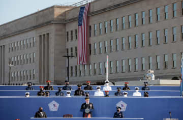 米国防長官「9.11記憶を」　旅客機激突の国防総省で式典