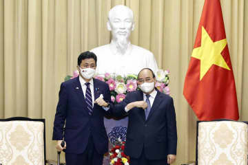 防衛相「ベトナムは運命共同体」　中国対応念頭に連携強化