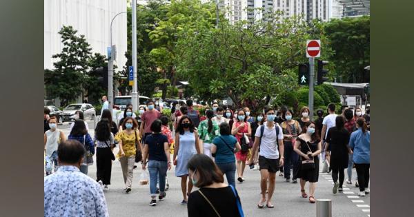 シンガポール、接種率８割でも感染急増　「コロナ共存」へ試練