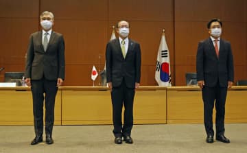 日米韓、ミサイル対処で方針確認　北朝鮮非核化に「対話と制裁」