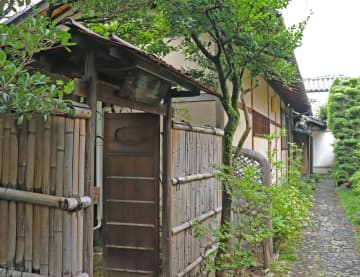 湯川秀樹氏の旧宅を京大に寄付　長谷工、活用方法検討へ