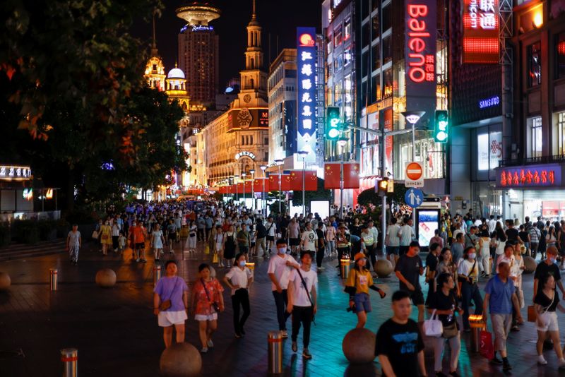 中国上海市、「免税経済」構築を計画　消費促進へ