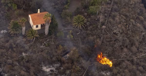 溶岩逃れた「奇跡の家」が話題に　カナリア諸島の火山噴火