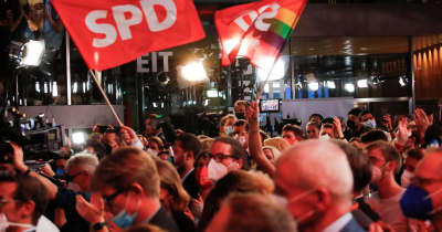 ドイツ社民首位、保守は2位転落 総選挙、連立交渉が焦点に