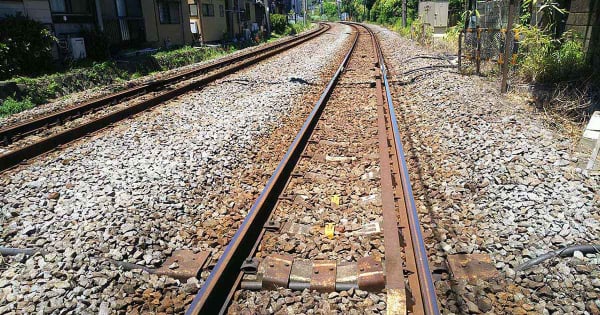 JR東海道線国府津駅　普通電車にはねられ男性死亡