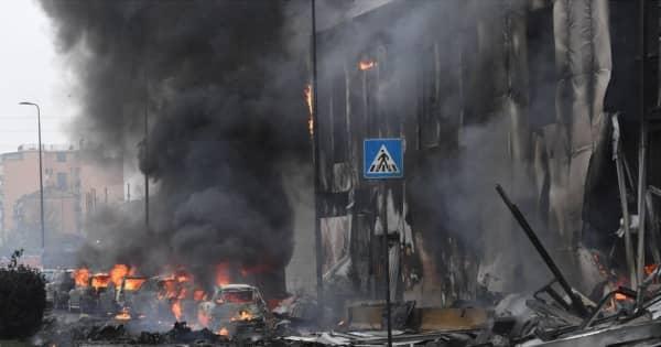 イタリア・ミラノで小型機が墜落、8人死亡　建物に突っ込み炎上
