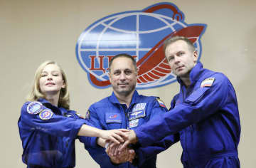 ロシア俳優、映画撮影で宇宙に　世界初、ISSドッキング