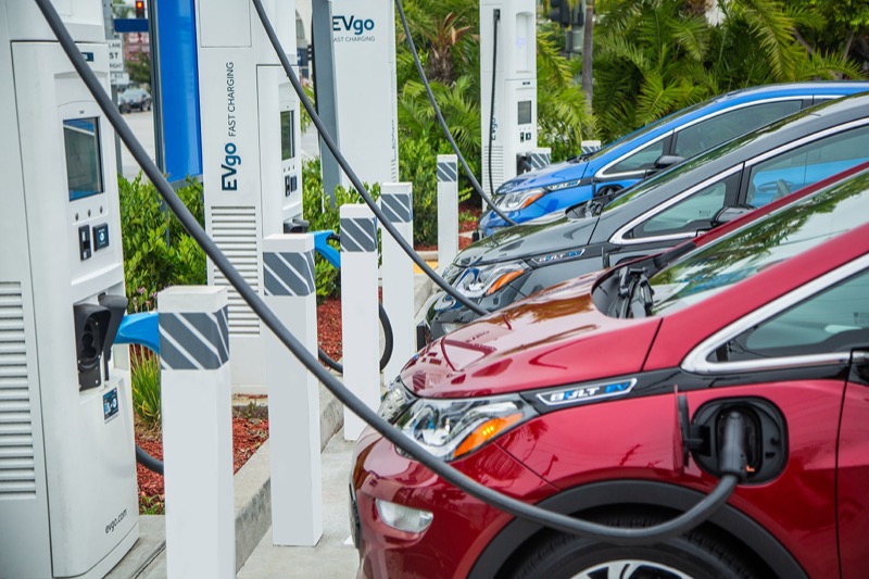 GMがEVへの信頼を高めるため、充電インフラへの投資を強化