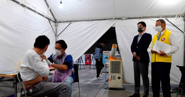 【新型コロナ】「モデルナ難民」救済に感謝　横浜・山中市長、中華街のワクチン接種を視察
