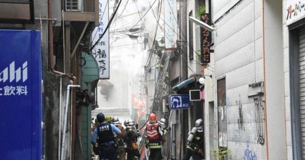 大阪ミナミ・千日前の飲食店ビルから出火、5棟焼く　けが人なし