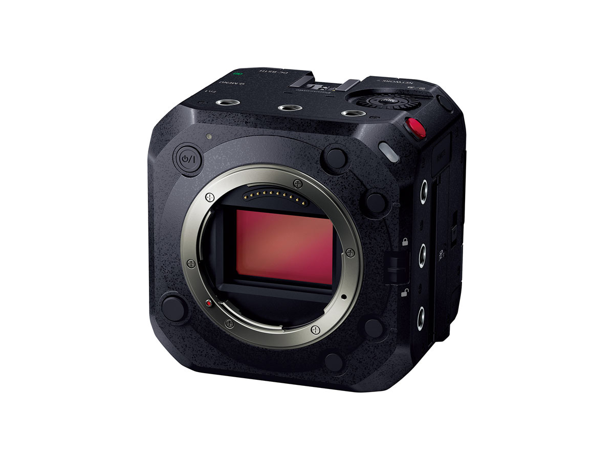 箱のような一眼カメラ「LUMIX BOX」がフルサイズに　12月発売