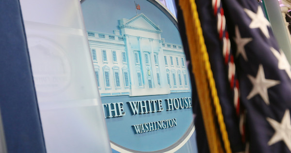 ホワイトハウス、仮想通貨に対する広範な監督強化を検討－関係者