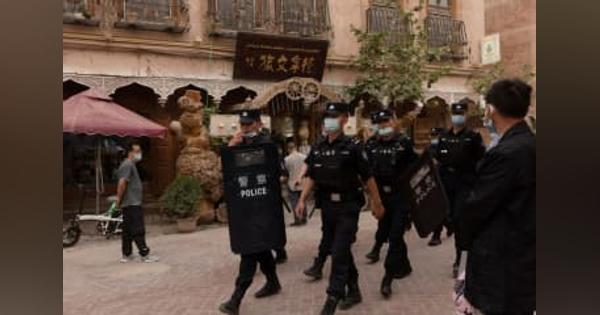 中国の元警官がウイグル拷問証言　「殴って蹴った」、米CNN報道