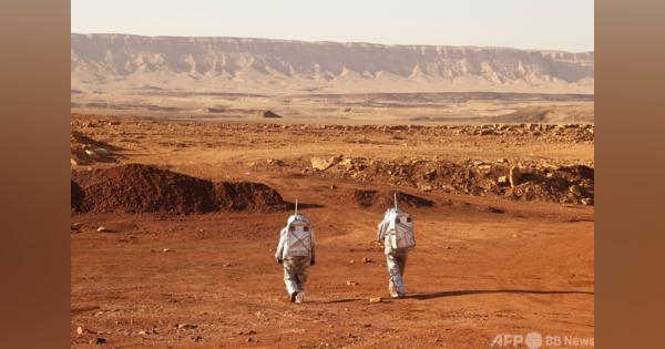 砂漠で火星探査の模擬訓練 イスラエル