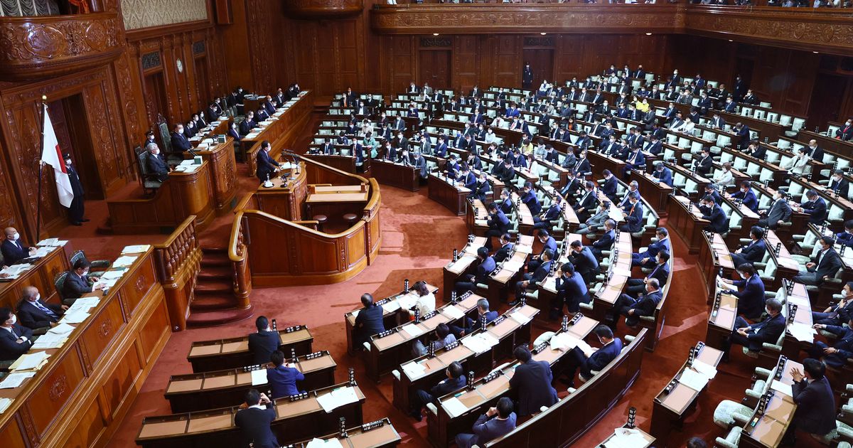 岸田首相、選択的夫婦別姓「引き続き議論すべき問題」