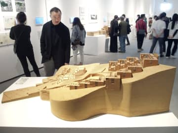 北京で「安藤忠雄展」開幕　50年の足跡たどる