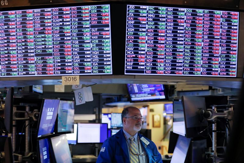 米国株式市場＝続落、決算発表シーズン控え不安定な値動き