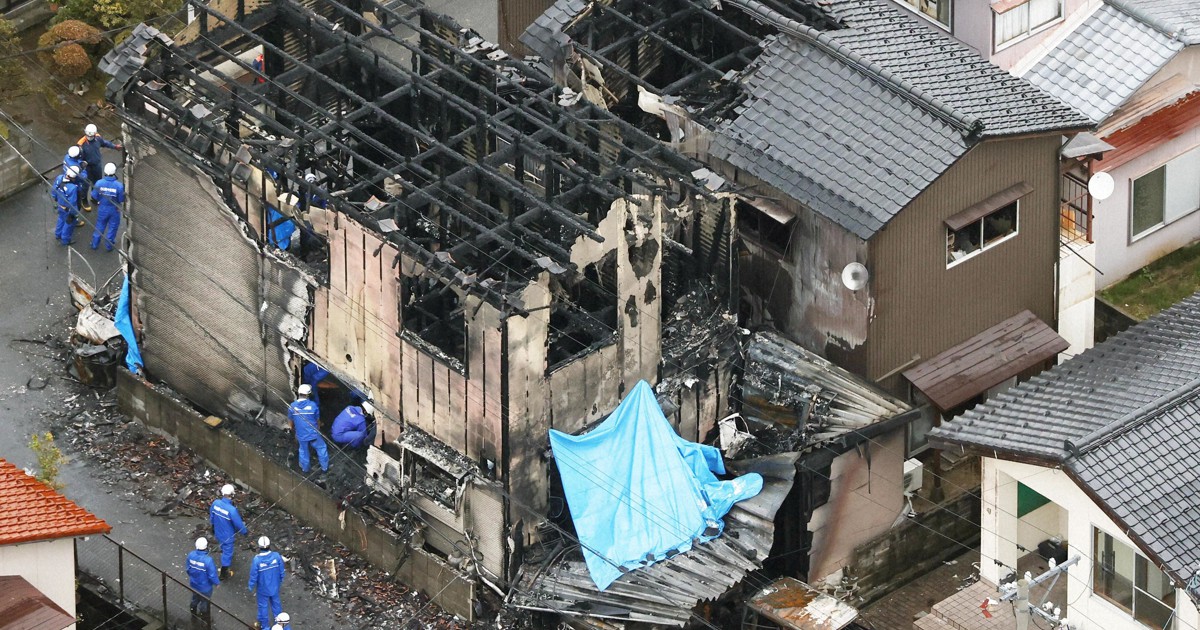 石川・白山で住宅など2棟全焼　焼け跡から4人の遺体