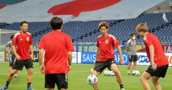 サッカー日本代表、豪州戦を速報します