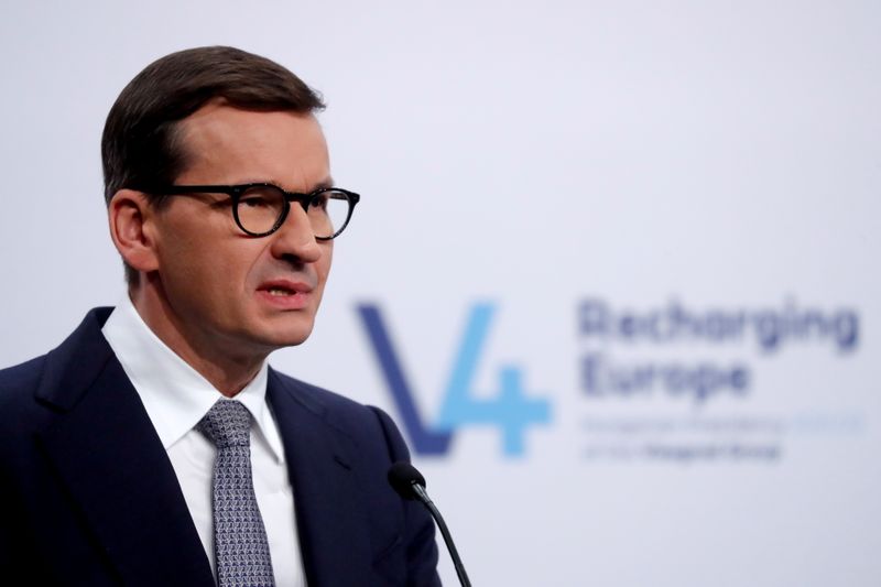 ポーランド首相、ＥＵ離脱はないと表明　野党を批判