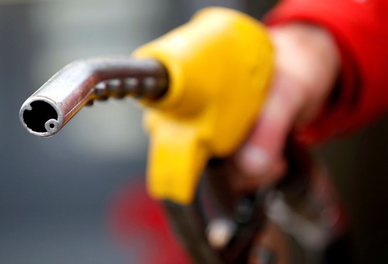 原油先物は下落、インフレによる燃料需要減退に懸念