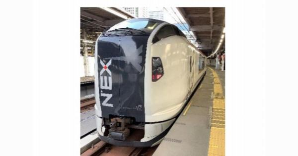 JR品川駅ホームで成田エクスプレスのテレワーク車両提供