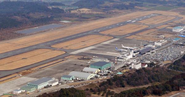 熊本空港滑走路で着陸機立ち往生　天草エア　ブレーキ不具合