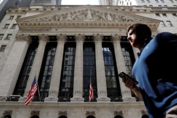 NY株反発、534ドル高　米景気の先行き楽観