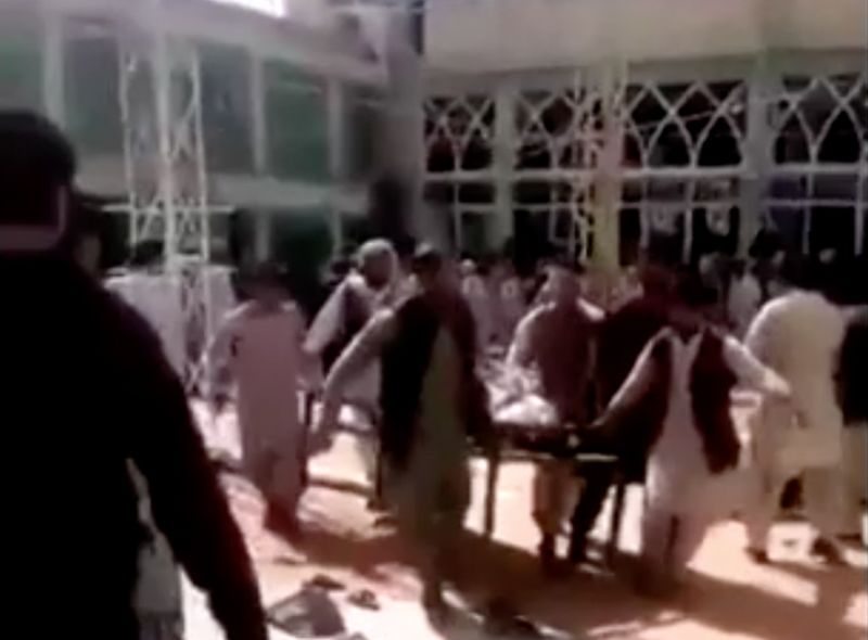 アフガン南部のモスクで自爆攻撃、ＩＳが犯行声明　35人死亡