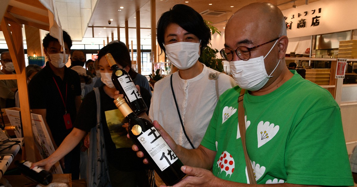 「ブドウ栽培適さない」高知で県産ワイン完成　日本酒王国に新風