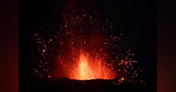 カナリア諸島の火山噴火、早期終息の兆候ない＝州首相