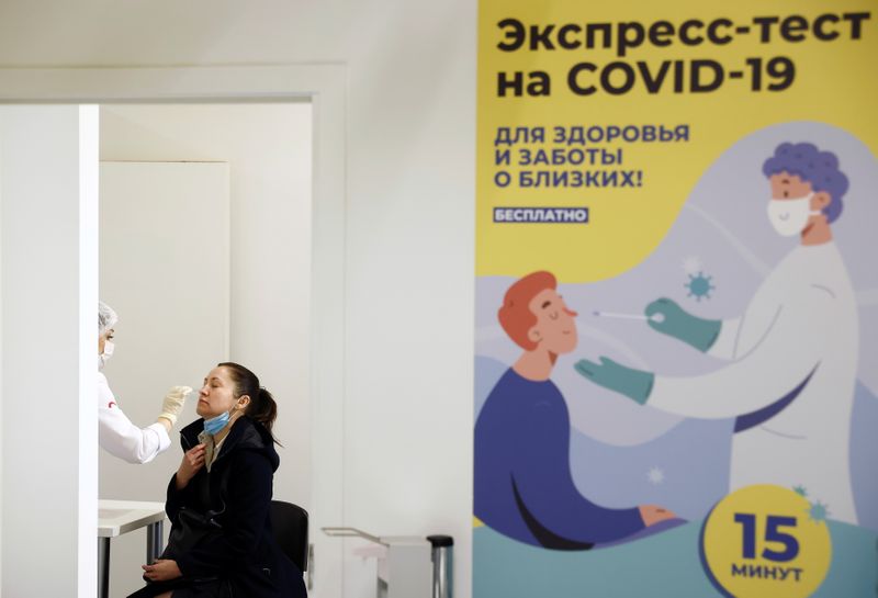 ロシア、公共施設でのコロナワクチン接種・陰性証明義務化広がる