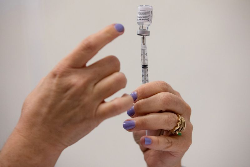 米ＦＤＡ、40歳以上のファイザー・モデルナ追加接種勧告へ＝ＣＮＮ