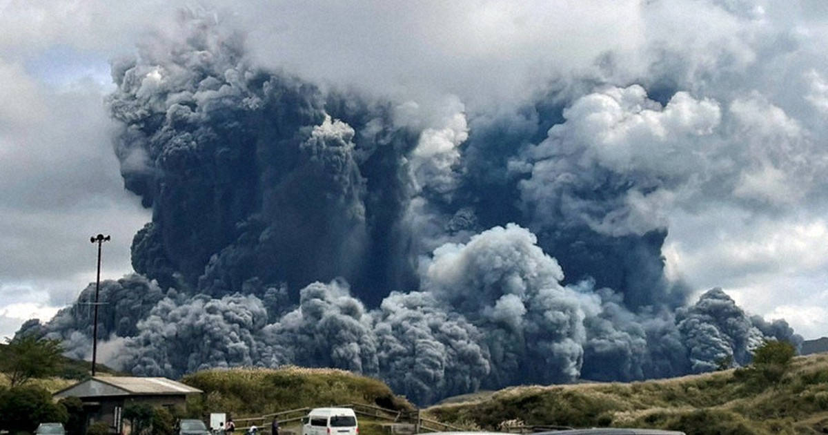 熊本・阿蘇山が噴火　気象庁、警戒レベル3に引き上げ