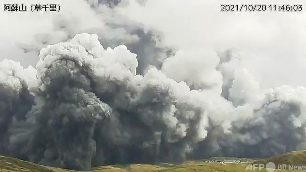 阿蘇山が噴火 警戒レベル引き上げ、けが人なし