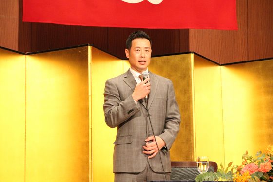 巨人・亀井善行が引退会見　決断は5月、股関節など故障に耐え「完治することがなかった」