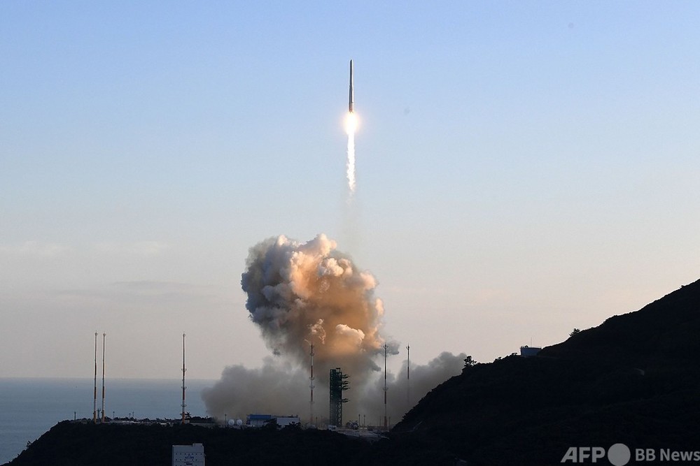 韓国、初の純国産ロケット打ち上げ 模擬衛星の軌道投入失敗