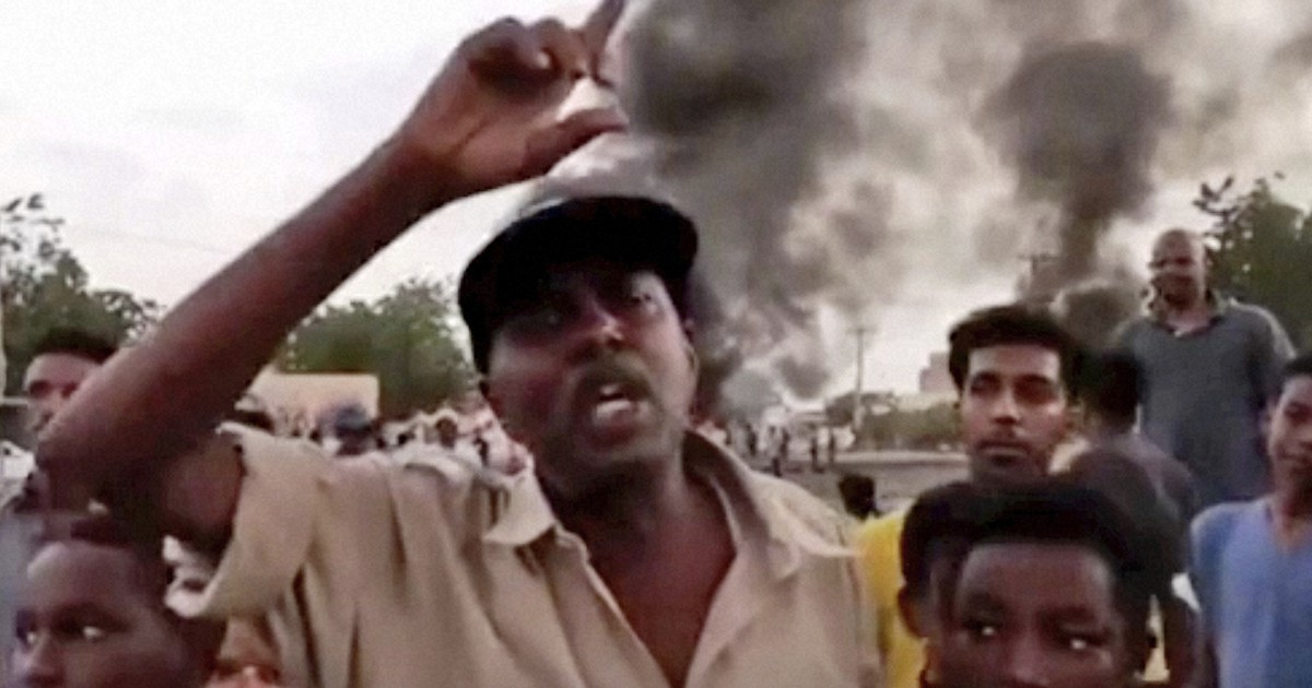 スーダンでクーデター　首相ら拘束され暫定政権崩壊　デモの3人死亡