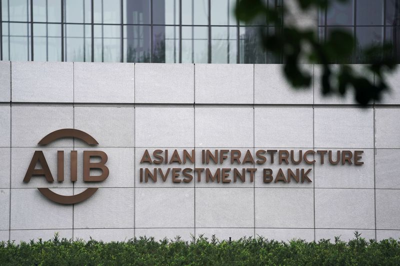 アジアインフラ投資銀、30年までにパリ協定準拠へ
