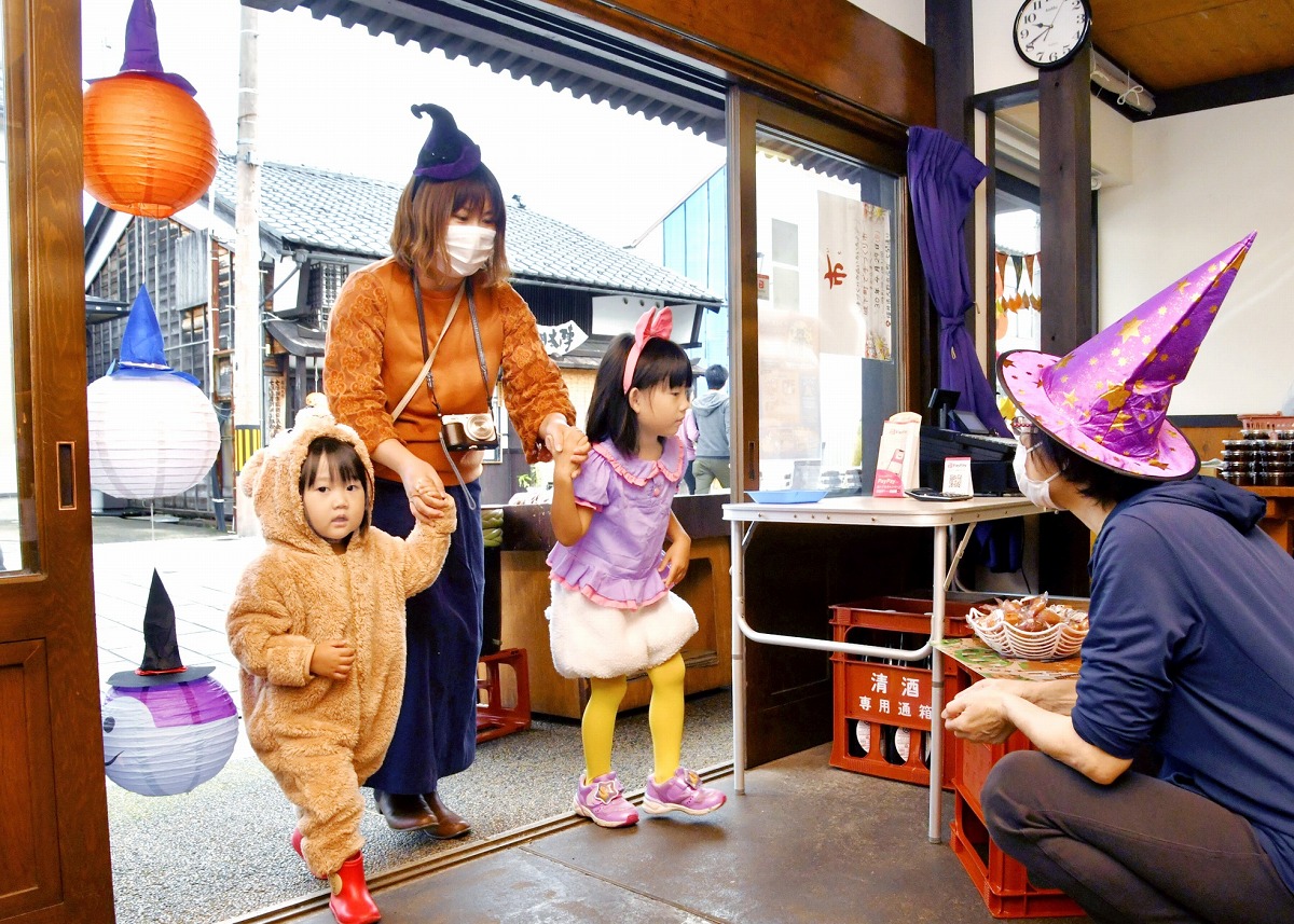 ハロウィーン間近、福井県内イベント満載　合言葉でお菓子、仮装パレードや恐竜シール