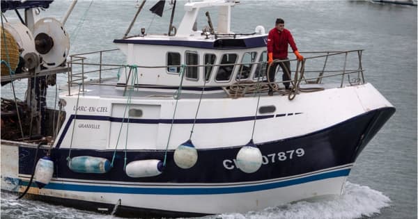 イギリス漁船、フランスが拿捕　漁業権めぐり対立深まる