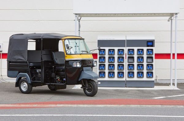 インドで電動三輪タクシー向けバッテリーシェアサービス開始ホンダ